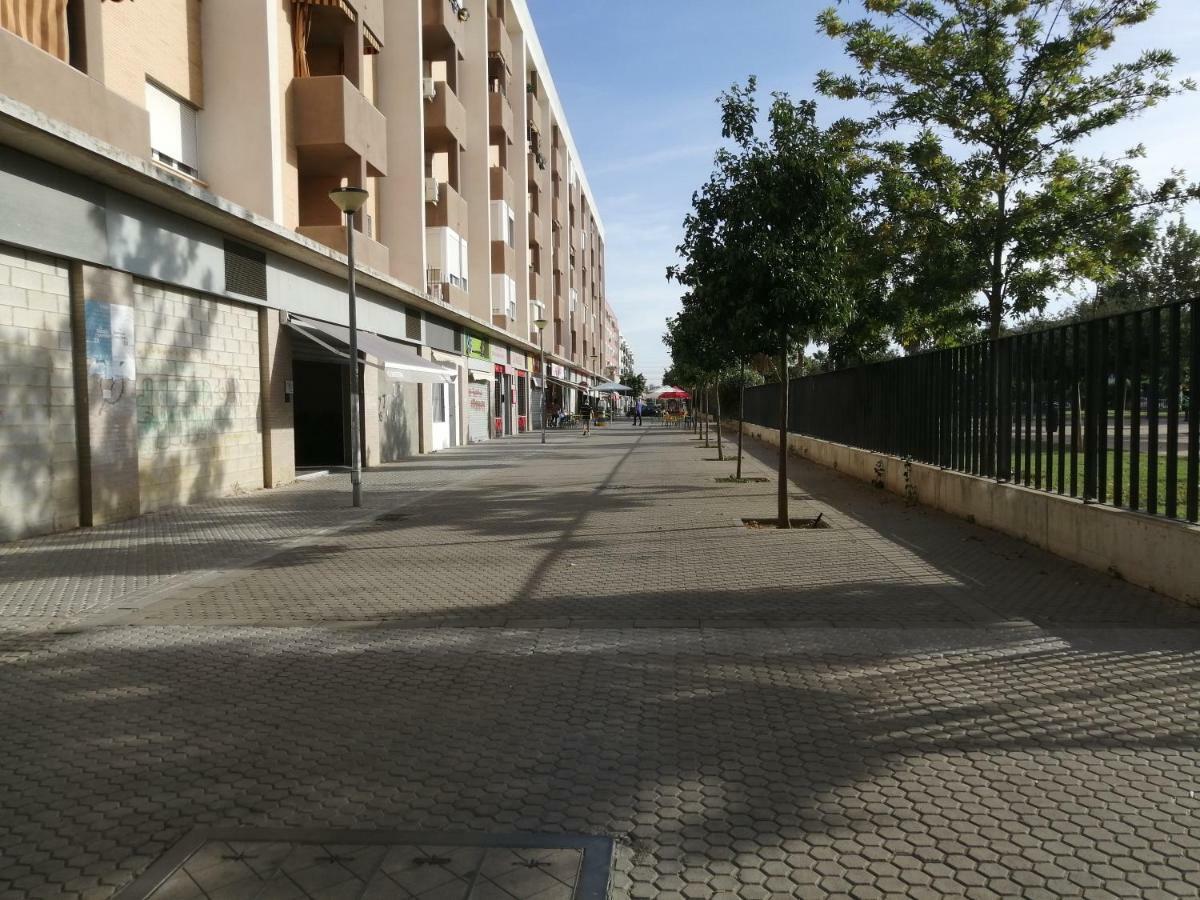 Sevilla Sol Екстериор снимка